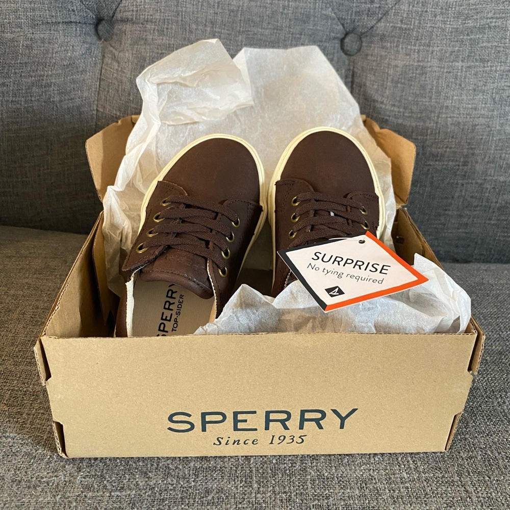 NWT: Sperry Brown Shoes